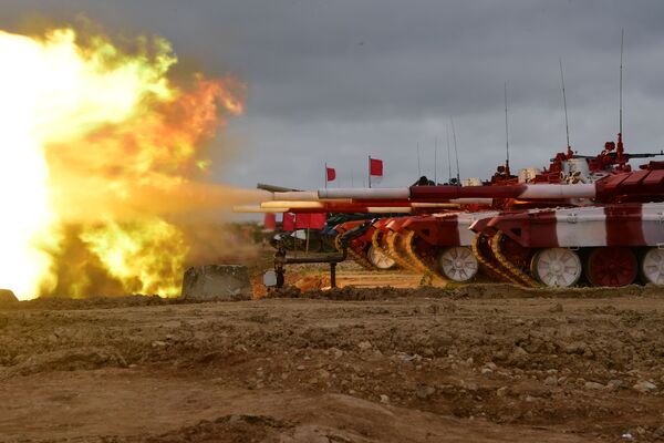 Xe tăng T-72B3 của đội Nga trước khi bắt đầu «Tank Biathlon-2019» - Sputnik Việt Nam