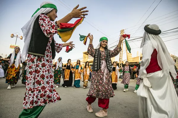 Người Kurd Syria trong lễ hội đường phố ở đô thị Rumaylan Người Kurd Syria trong lễ hội đường phố ở đô thị Rumaylan - Sputnik Việt Nam