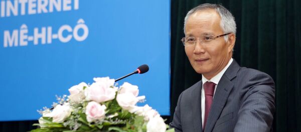 Thứ trưởng Bộ Công Thương Trần Quốc Khánh phát biểu tại lễ công bố.  - Sputnik Việt Nam