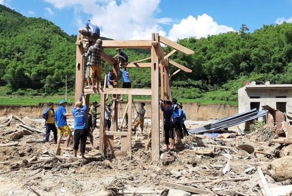 Dựng lại 31 ngôi nhà bị lũ cuốn trôi ở Thanh Hóa  - Sputnik Việt Nam