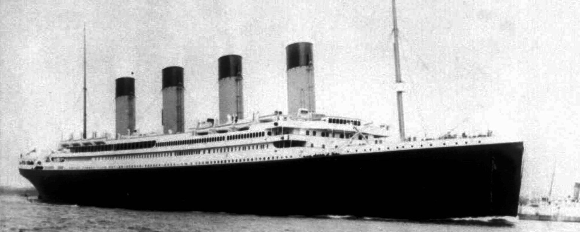 Năm 1912. Con tàu vượt đại dương lớn nhất thế giới “Titanic” trong chuyến dong khơi đầu tiên đã va vào tảng băng trôi và bị đắm. Hơn 1.300 người thiệt mạng. Trước đó một số người đã dự báo thảm kịch này. - Sputnik Việt Nam, 1920, 22.08.2019