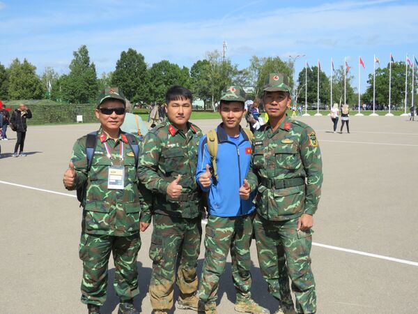 Đội tuyển xe tăng Việt Nam xuất sắc đứng nhất lượt đấu bán kết đầu của bảng 2 Tank Biathlon 2019  - Sputnik Việt Nam