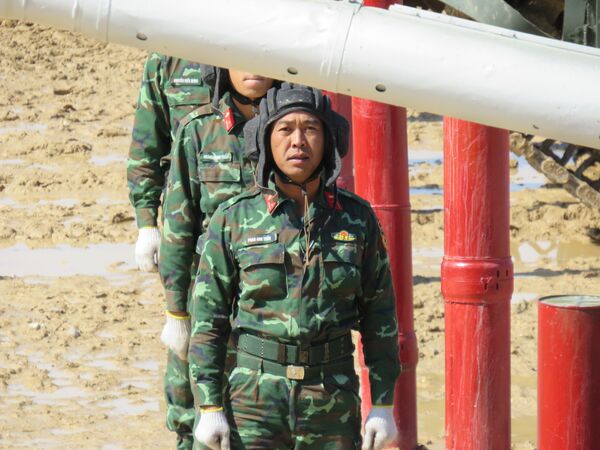 Đội tuyển xe tăng Việt Nam xuất sắc đứng nhất lượt đấu bán kết đầu của bảng 2 Tank Biathlon 2019  - Sputnik Việt Nam