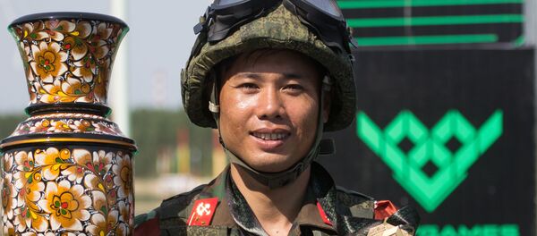Kỹ sư quân sự Việt Nam giành vị trí thứ ba trong cuộc thi Tuyến đường an toàn tại ARMY-2019 - Sputnik Việt Nam