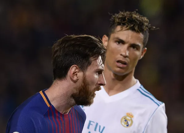 Ronaldo giải thích sự khác nhau giữa anh và Messi Ronaldo giải thích sự khác nhau giữa anh và Messi - Sputnik Việt Nam