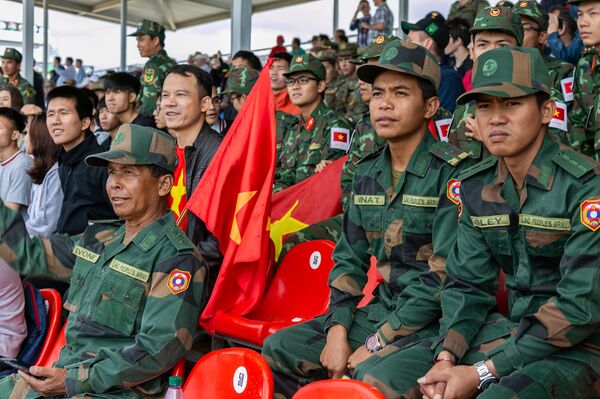 Kết quả Army-2019:  Huy chương “Bạc” tại cuộc đua Tank Biathlon cho đội tuyển Việt Nam - Sputnik Việt Nam