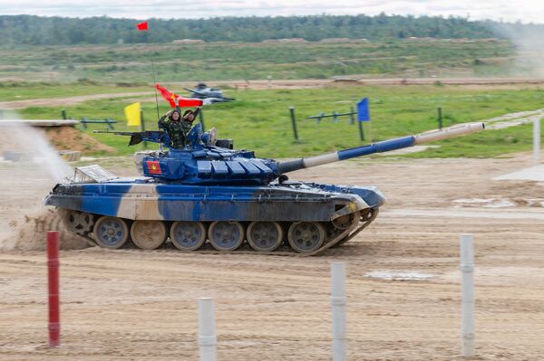 Kết quả Army-2019:  Huy chương “Bạc” tại cuộc đua Tank Biathlon cho đội tuyển Việt Nam - Sputnik Việt Nam