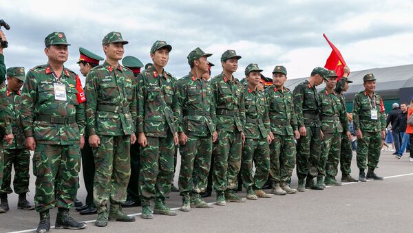 Kíp tăng đội tuyển QĐNDVN giành vị trí thứ hai trong Tank Biathlon 2019  - Sputnik Việt Nam