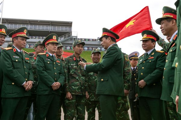 Kết quả Army-2019:  Huy chương “Bạc” tại cuộc đua Tank Biathlon cho đội tuyển Việt Nam - Sputnik Việt Nam