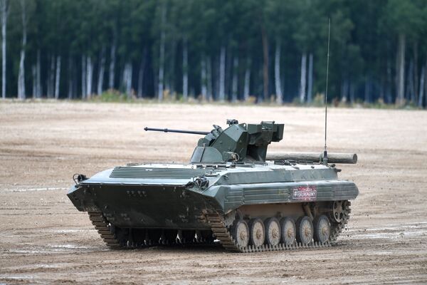 Nữ hoàng bộ binh. BMP-3 không hề hấn gì trước đạn pháo, tên lửa đối của phương Nữ hoàng bộ binh. BMP-3 không hề hấn gì trước đạn pháo, tên lửa đối của phương - Sputnik Việt Nam