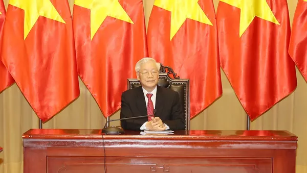 Tổng Bí thư, Chủ tịch nước Nguyễn Phú Trọng tiếp các Đại sứ đến trình Quốc thư.  - Sputnik Việt Nam