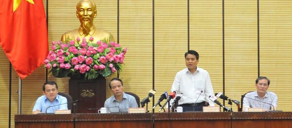 Chủ tịch UBND thành phố Hà Nội Nguyễn Đức Chung phát biểu. Chủ tịch UBND thành phố Hà Nội Nguyễn Đức Chung phát biểu. - Sputnik Việt Nam