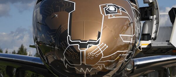 Chiếc máy bay của công ty Brazil Embraer 195-E2 Profit Hunter tại Triển lãm Hàng không - Vũ trụ quốc tế MAKS-2019 - Sputnik Việt Nam