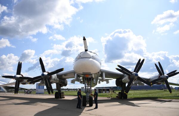 Máy bay chiến lược Tu-95MS thời Liên Xô tại MAKS-2019 - Sputnik Việt Nam