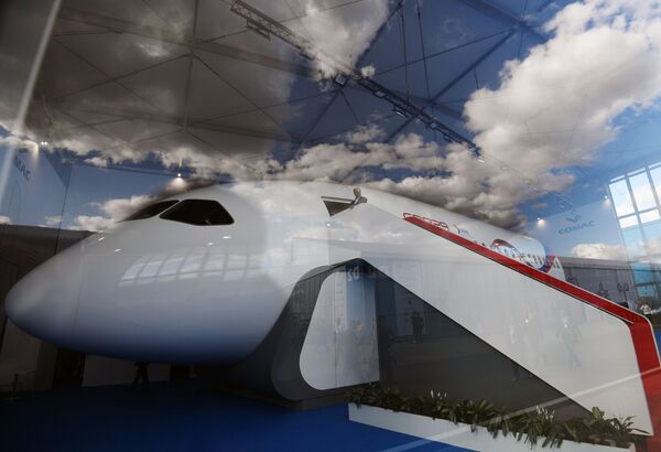 Giới thiệu dự án máy bay CR929  liên doanh Nga-Trung Quốc tại MAKS-2019 - Sputnik Việt Nam