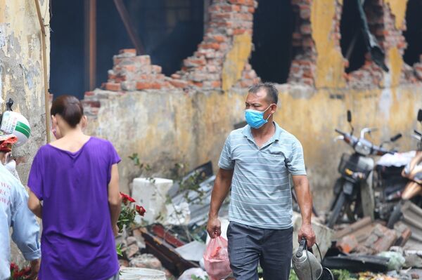 Cảnh báo nguy cơ nhiễm độc thủy ngân từ vụ cháy công ty Rạng Đông - Sputnik Việt Nam