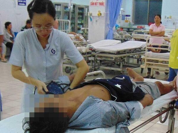 Uống rượu bia trong ngày nghỉ lễ khiến nhiều người gặp nạn  - Sputnik Việt Nam