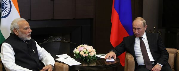Tổng thống Nga Vladimir Putin và Thủ tướng Ấn Độ Narendra Modi trong một cuộc họp - Sputnik Việt Nam