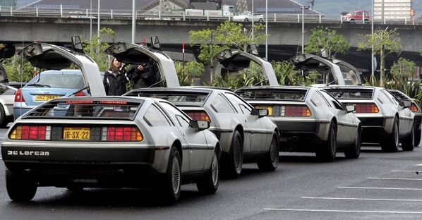 Xe nhãn hiệu DeLorean Motor Company (DMC) ở Belfast. - Sputnik Việt Nam