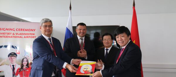 Ký kết Bản ghi nhớ hợp tác giữa Sân bay quốc tế Vladivostok và VietJet Airline Ký kết Bản ghi nhớ hợp tác giữa Sân bay quốc tế Vladivostok và VietJet Airline - Sputnik Việt Nam