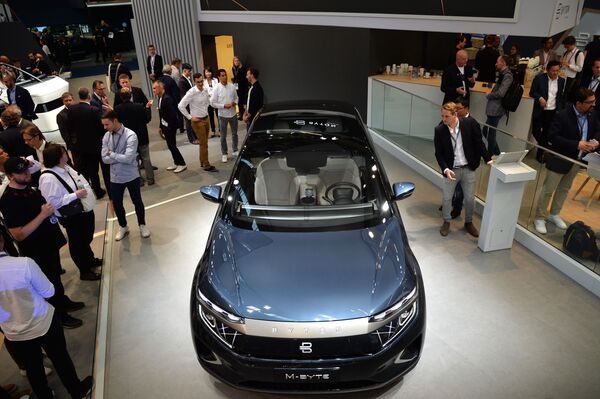 Trung Quốc sẽ cho ra mắt xe ô tô với màn hình kỹ thuật số lớn nhất thế giới - Sputnik Việt Nam