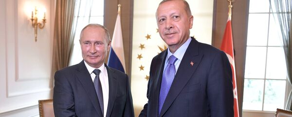 Tổng thống Nga Vladimir Putin và Tổng thống Thổ Nhĩ Kỳ Tayyip Erdogan - Sputnik Việt Nam