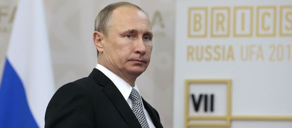 Tổng thống Nga Vladimir Putin trước cuộc gặp với Thủ tướng Ấn Độ Narendra Modi tại Ufa Tổng thống Nga Vladimir Putin trước cuộc gặp với Thủ tướng Ấn Độ Narendra Modi tại Ufa - Sputnik Việt Nam