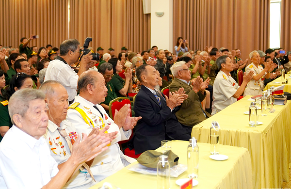 Thủ tướng bày tỏ rất ấn tượng về những Thiếu sinh quân Việt Nam Thủ tướng bày tỏ rất ấn tượng về những Thiếu sinh quân Việt Nam - Sputnik Việt Nam