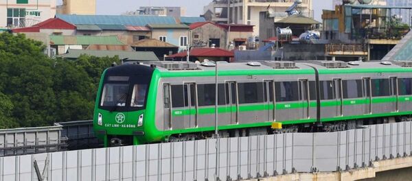 Tàu đường sắt Cát Linh - Hà Đông. Tàu đường sắt Cát Linh - Hà Đông. - Sputnik Việt Nam