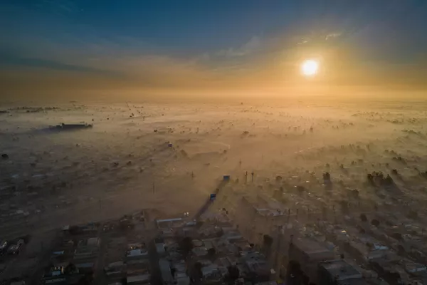 Bức ảnh Polluted New Year của nhiếp ảnh gia Eliud Gil Samaniego, đoạt giải Sustainable Cities Prize 2019 trong khuôn khổ cuộc thi The Environmental Photographer of the Year 2019 Bức ảnh Polluted New Year của nhiếp ảnh gia Eliud Gil Samaniego, đoạt giải Sustainable Cities Prize 2019 trong khuôn khổ cuộc thi The Environmental Photographer of the Year 2019