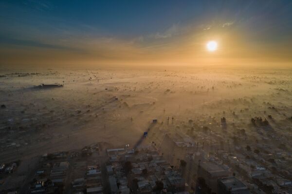 Bức ảnh Polluted New Year của nhiếp ảnh gia Eliud Gil Samaniego, đoạt giải Sustainable Cities Prize 2019 trong khuôn khổ cuộc thi The Environmental Photographer of the Year 2019 - Sputnik Việt Nam