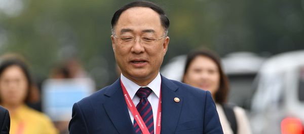 Phó Thủ tướng Kinh tế, Bộ trưởng Bộ Kế hoạch và Tài chính Hàn Quốc, Hong Nam Ki tại Diễn đàn kinh tế V East ở Vladivostok - Sputnik Việt Nam