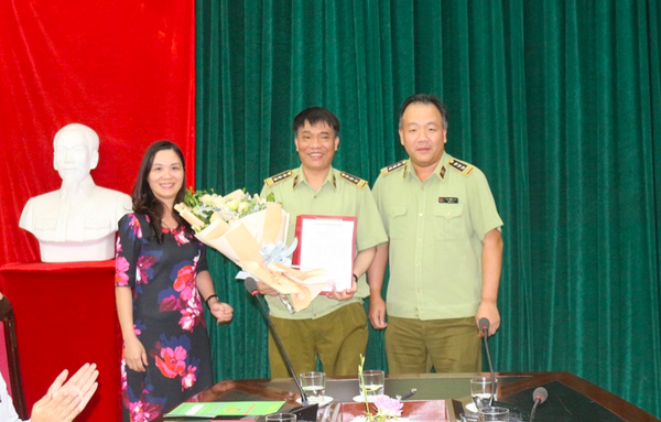 Bộ Công thương và Bộ Y tế đã tổ chức công bố và trao quyết định về công tác cán bộ Bộ Công thương và Bộ Y tế đã tổ chức công bố và trao quyết định về công tác cán bộ - Sputnik Việt Nam