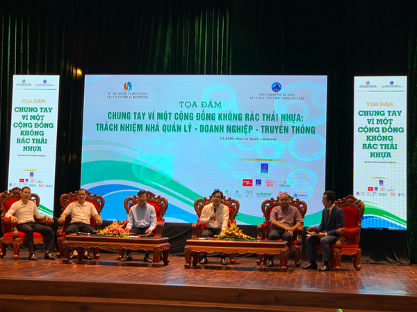 Báo Tài nguyên và Môi trường tổ chức chiến dịch ra quân “Làm sạch biển” Báo Tài nguyên và Môi trường tổ chức chiến dịch ra quân “Làm sạch biển” - Sputnik Việt Nam