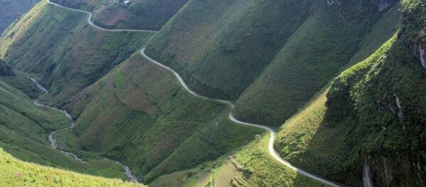 Đèo Mã Pí Lèng ở Hà Giang Đèo Mã Pí Lèng ở Hà Giang - Sputnik Việt Nam
