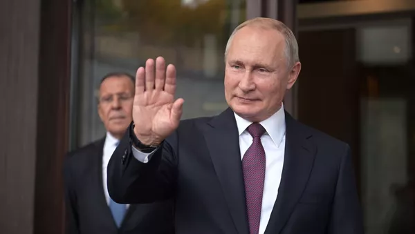 Tổng thống Nga Vladimir Putin tại phiên họp toàn thể của cuộc họp lần thứ 16 của Câu lạc bộ thảo luận quốc tế Valdai ở Sochi - Sputnik Việt Nam