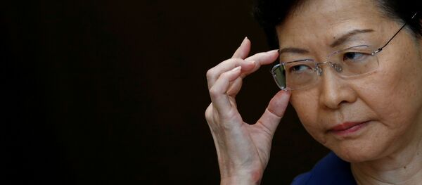 Trưởng phòng Hồng Kông Carrie Lam tại một cuộc họp báo - Sputnik Việt Nam