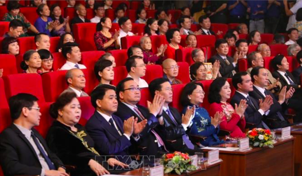 Hội nghị thường niên nhân kỷ niệm 65 năm Ngày Giải phóng Thủ đô Hội nghị thường niên nhân kỷ niệm 65 năm Ngày Giải phóng Thủ đô - Sputnik Việt Nam