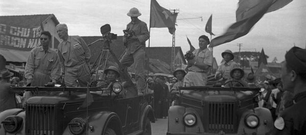 Bộ phim tài liệu Việt Nam của Roman Karmen - Sputnik Việt Nam