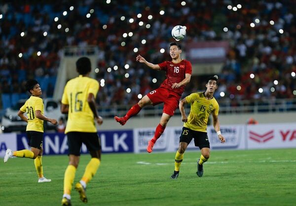 Việt Nam 1:0 Malaysia: Thầy trò HLV Park Hang-seo khẳng định sức mạnh nền bóng đá số 1 Đông Nam Á  - Sputnik Việt Nam