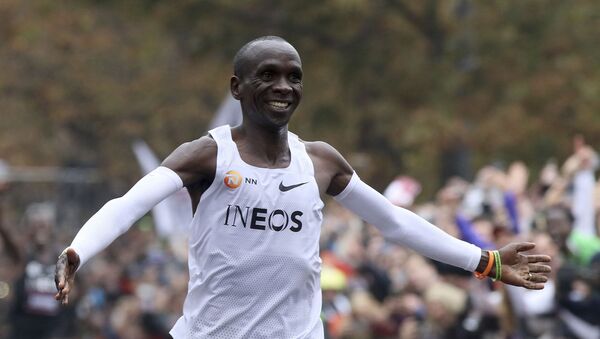 Vận động viên Eliud Kipchoge. - Sputnik Việt Nam