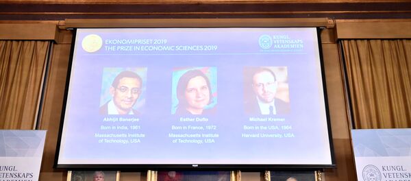  Xướng danh những người đoạt giải Nobel về kinh tế  - Sputnik Việt Nam