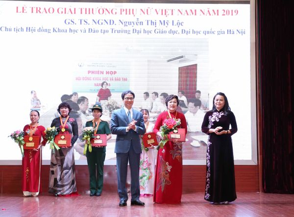 Lễ trao Giải thưởng Phụ nữ Việt Nam năm 2019 - Sputnik Việt Nam