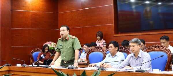 Phó Giám đốc Sở Công an tỉnh Hòa Bình, Thiếu tá Nguyễn Hữu Đức phát biểu - Sputnik Việt Nam