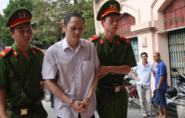 Các bị cáo vụ gian lận thi cử nói lời sau cùng: Thành thật xin lỗi Đảng và Nhân dân Các bị cáo vụ gian lận thi cử nói lời sau cùng: Thành thật xin lỗi Đảng và Nhân dân - Sputnik Việt Nam