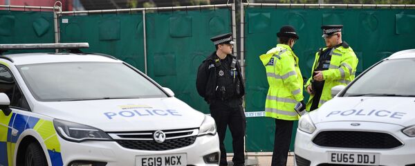 Сảnh sát Anh phát hiện 39 thi thể bên trong container. - Sputnik Việt Nam