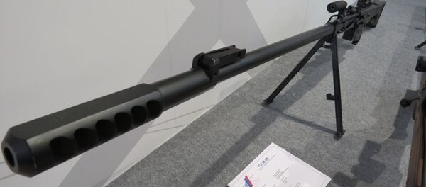 Súng trường bắn tỉa 12,7 mm OSV-96 với tầm bắn xa. - Sputnik Việt Nam