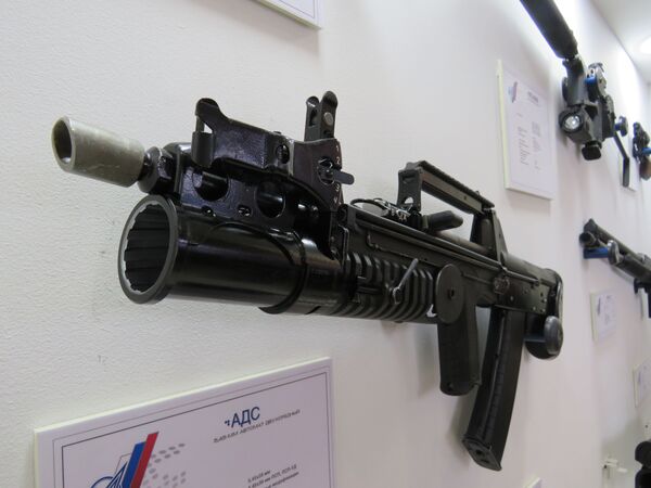 Vũ khí Nga độc đáo: súng tự động bắn dưới nước và súng phóng lựu dùng trong nhà - Sputnik Việt Nam