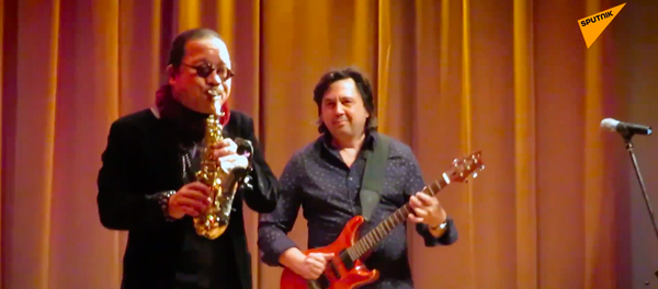 Khi âm nhạc của nước Việt Nam mới bay bổng trong mùa thu Nga Khi âm nhạc của nước Việt Nam mới bay bổng trong mùa thu Nga - Sputnik Việt Nam