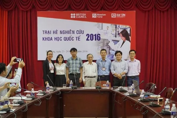 Giáo sư Việt đoạt nhiều giải thưởng nghiên cứu khoa học quốc tế danh giá Giáo sư Việt đoạt nhiều giải thưởng nghiên cứu khoa học quốc tế danh giá - Sputnik Việt Nam